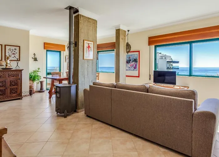 Sea View Apartment W/ Balcony By Lovelystay