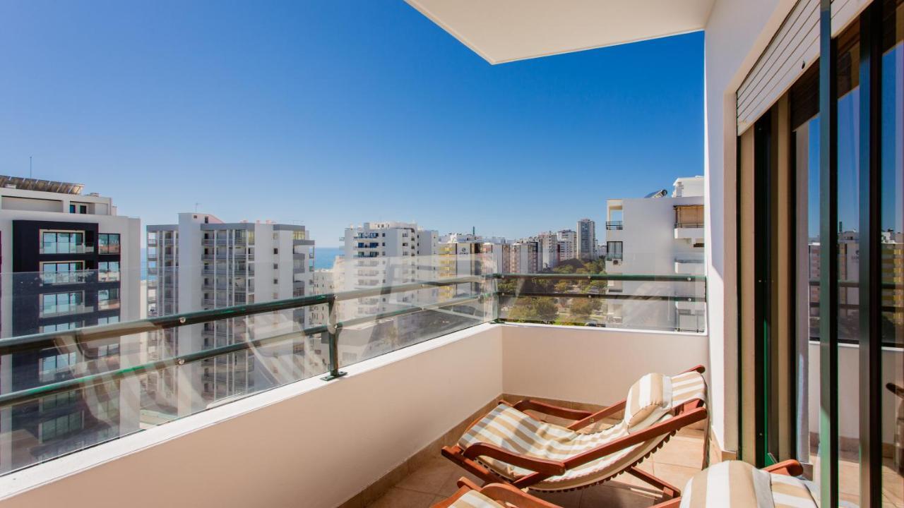 Apartment Sea View W/ Balcony By Lovelystay Quarteira