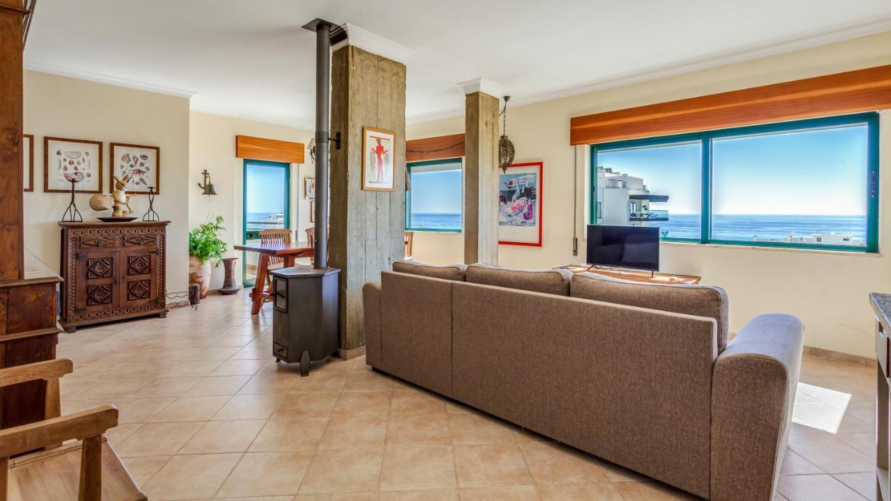 Apartment Sea View W/ Balcony By Lovelystay *